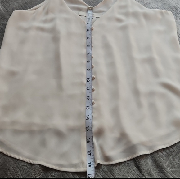 LOFT, Closed, Officewear, Workwear, thin straps, V-neckline, button closure Top - Picture 9 of 10